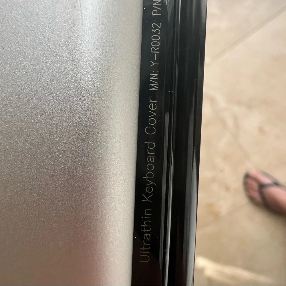 Logitech Ultrathin Keyboard Cover